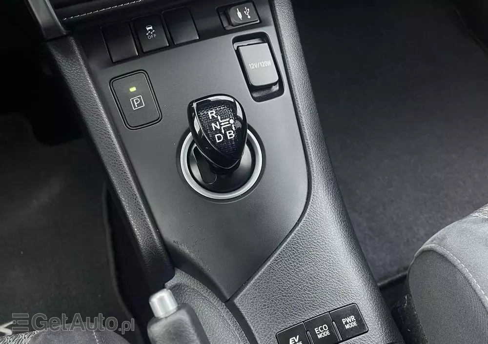 TOYOTA Auris 1.8 VVT-i Hybrid Automatik Executive