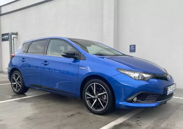 TOYOTA Auris 1.8 VVT-i Hybrid Automatik Executive