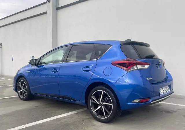 TOYOTA Auris 1.8 VVT-i Hybrid Automatik Executive
