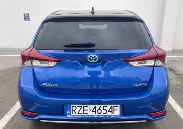 TOYOTA Auris 1.8 VVT-i Hybrid Automatik Executive
