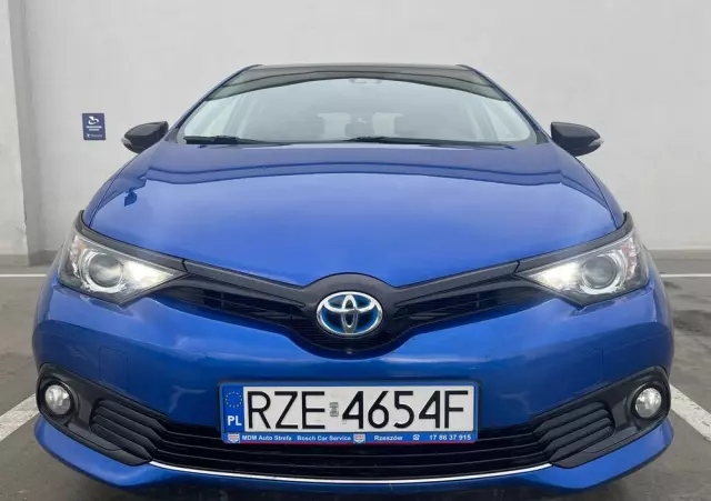 TOYOTA Auris 1.8 VVT-i Hybrid Automatik Executive