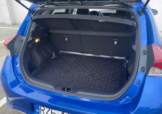 TOYOTA Auris 1.8 VVT-i Hybrid Automatik Executive