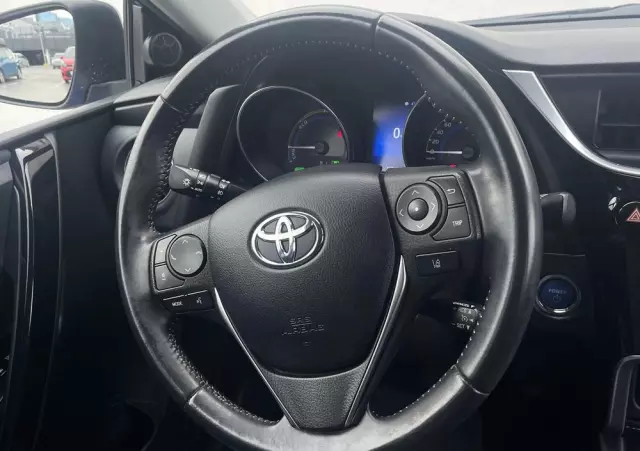 TOYOTA Auris 1.8 VVT-i Hybrid Automatik Executive