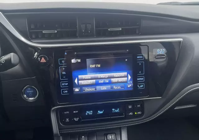 TOYOTA Auris 1.8 VVT-i Hybrid Automatik Executive