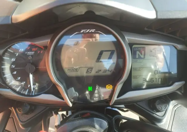 YAMAHA FJR 
