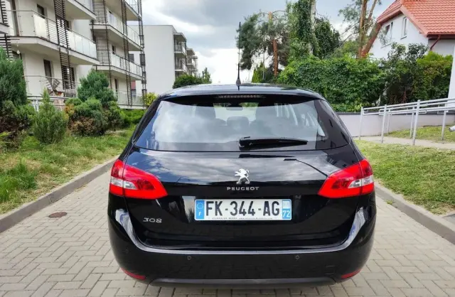PEUGEOT 308 
