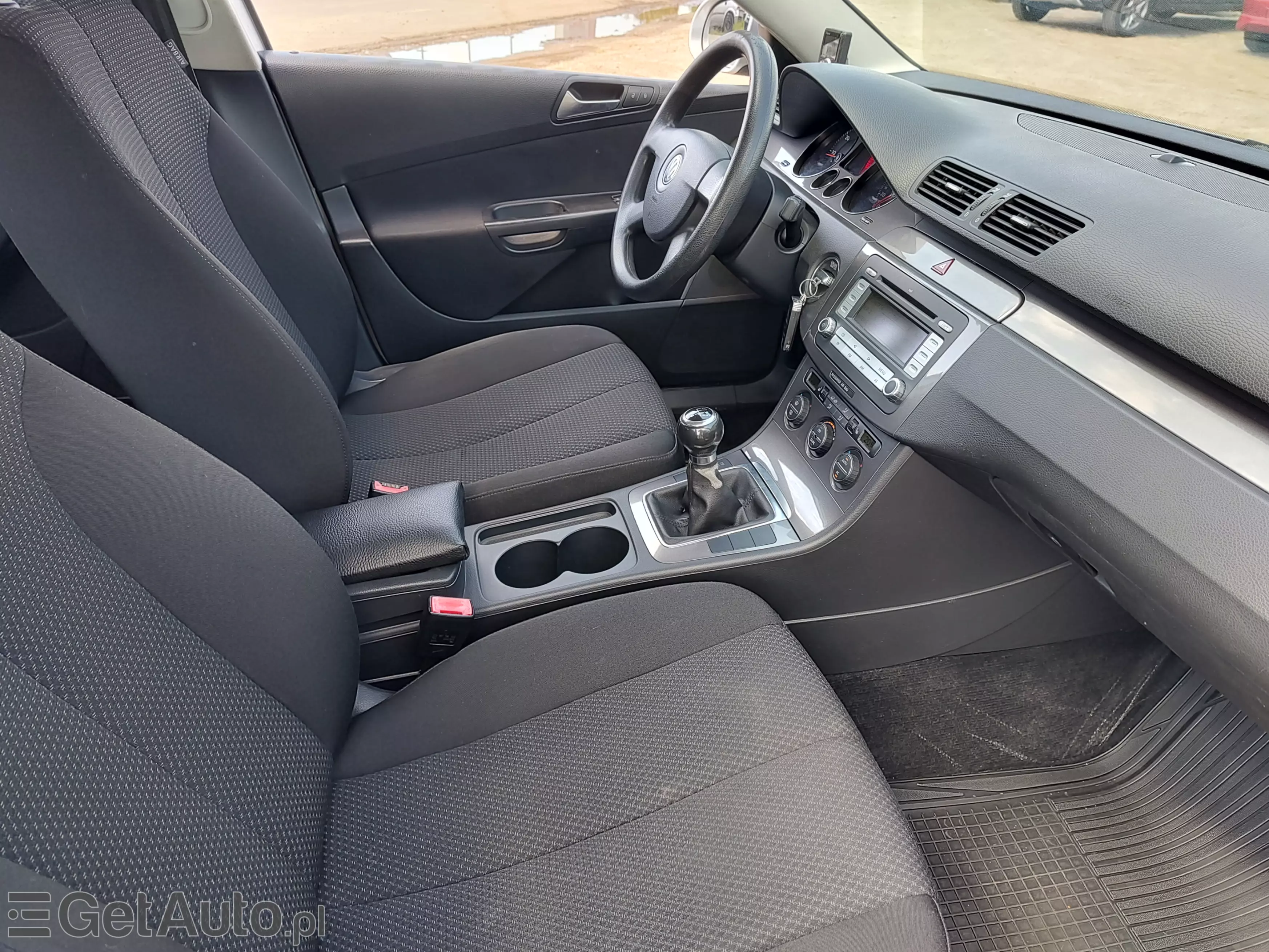 VOLKSWAGEN Passat Comfortline