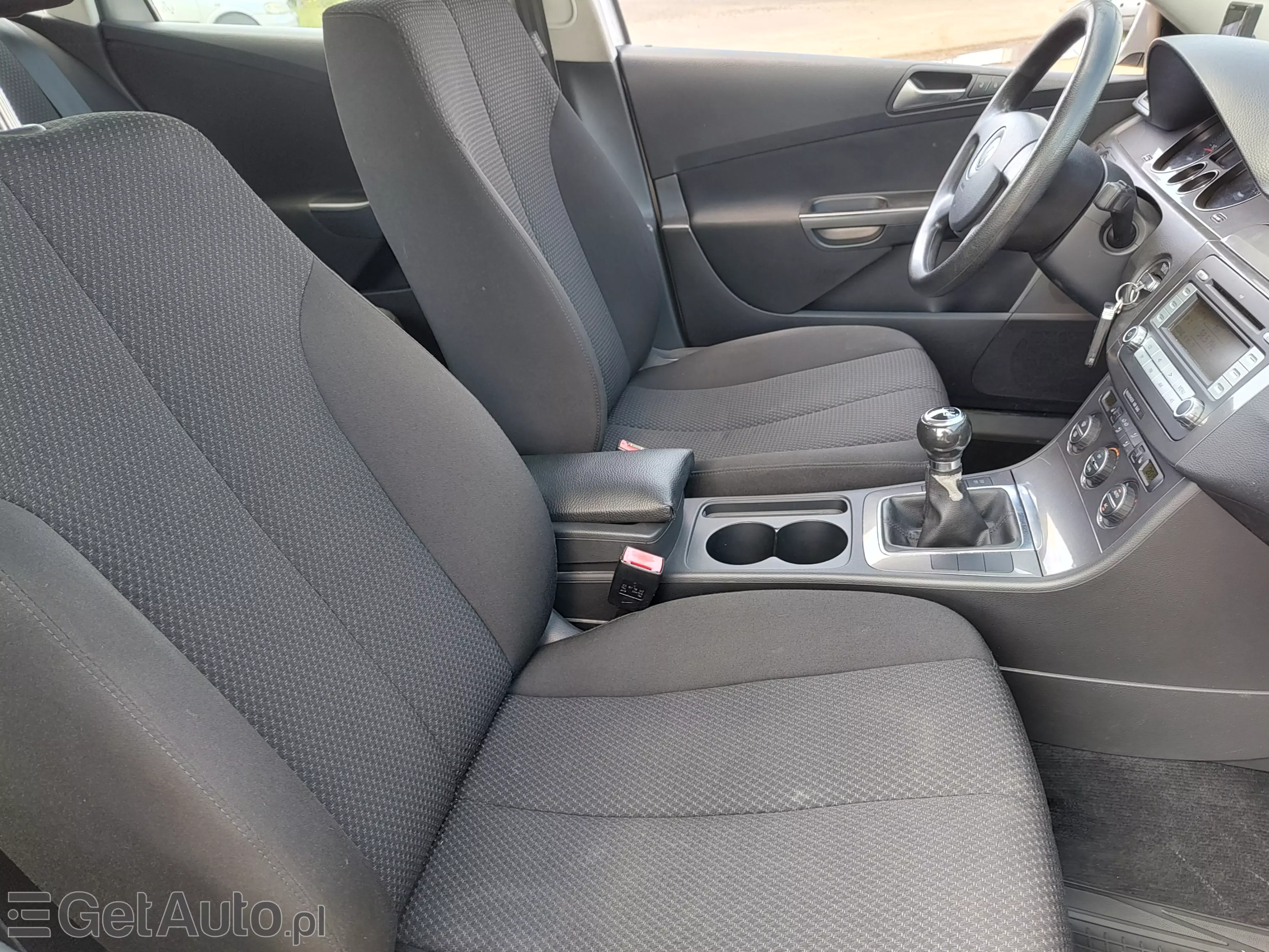 VOLKSWAGEN Passat Comfortline