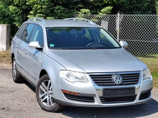 VOLKSWAGEN Passat Comfortline