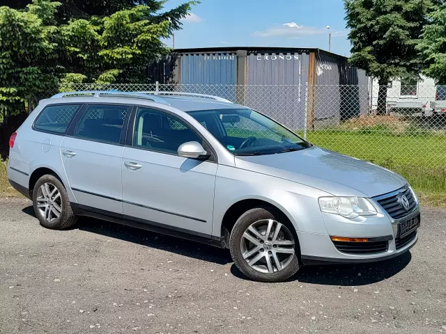 VOLKSWAGEN Passat Comfortline