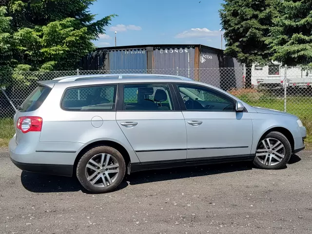 VOLKSWAGEN Passat Comfortline