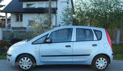 MITSUBISHI Colt 