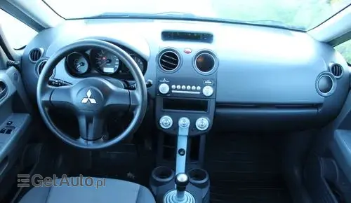 MITSUBISHI Colt 