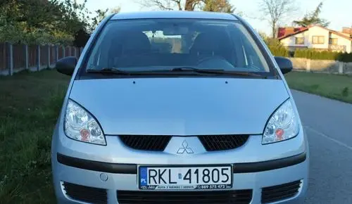 MITSUBISHI Colt 