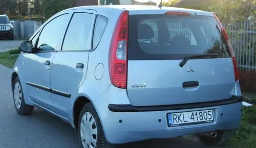 MITSUBISHI Colt 