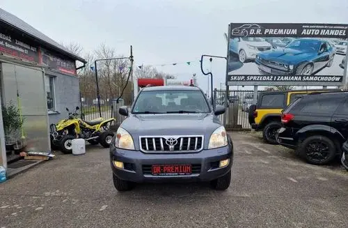 TOYOTA Land Cruiser 