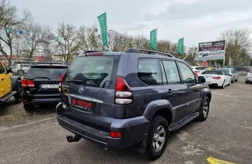 TOYOTA Land Cruiser 