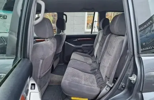 TOYOTA Land Cruiser 