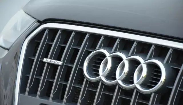 AUDI Q3 