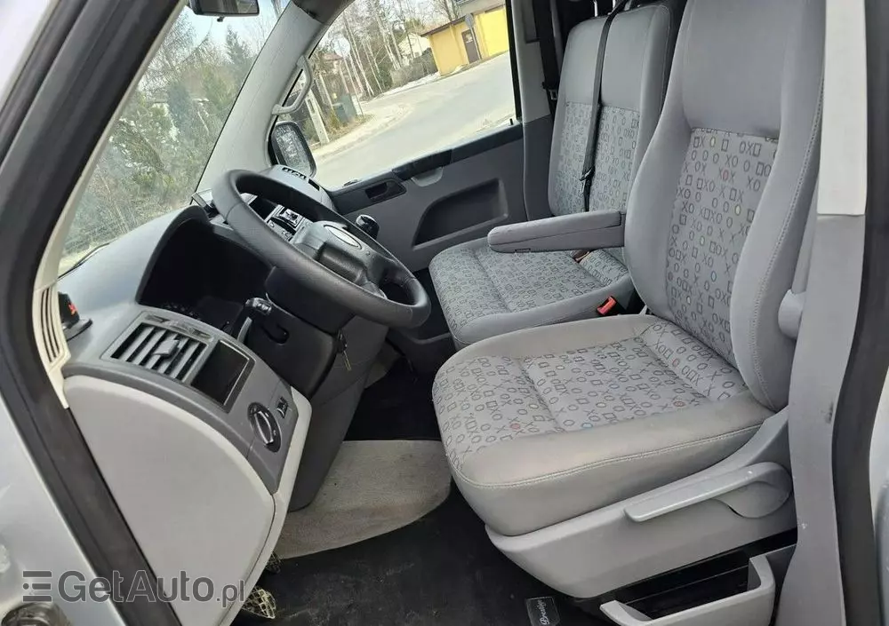 VOLKSWAGEN Transporter 