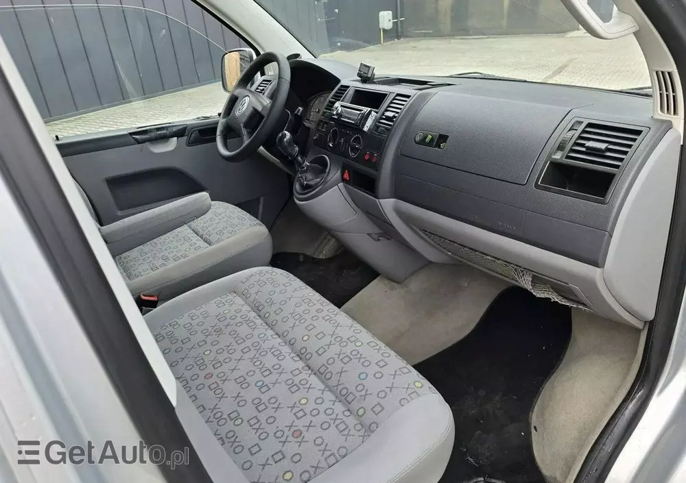 VOLKSWAGEN Transporter 