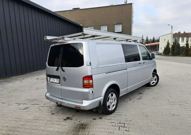 VOLKSWAGEN Transporter 