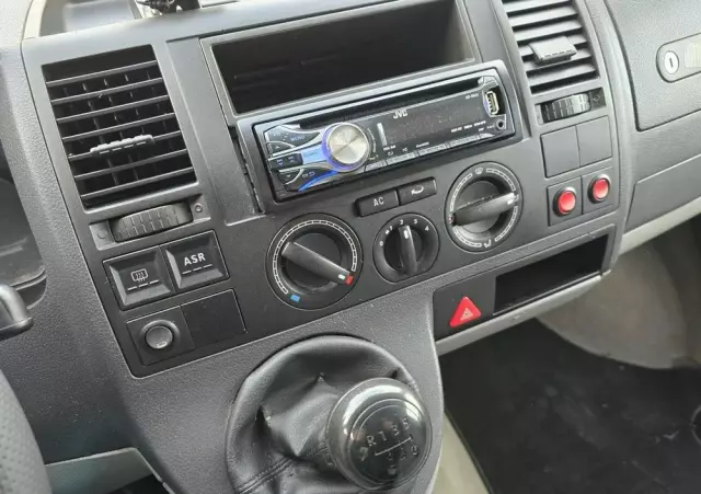 VOLKSWAGEN Transporter 