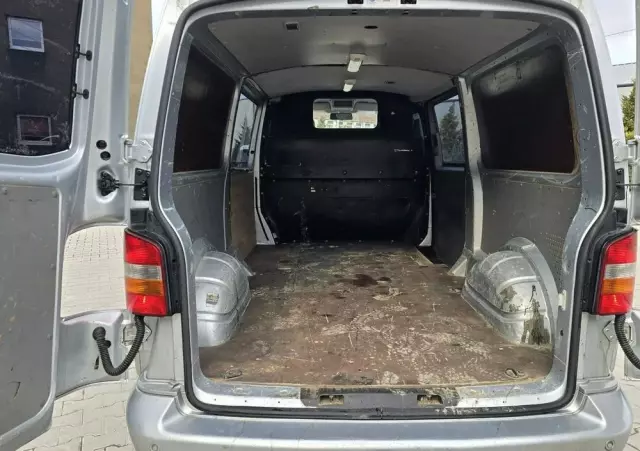 VOLKSWAGEN Transporter 