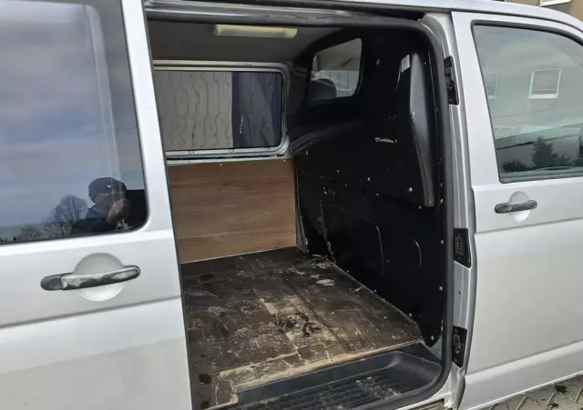 VOLKSWAGEN Transporter 