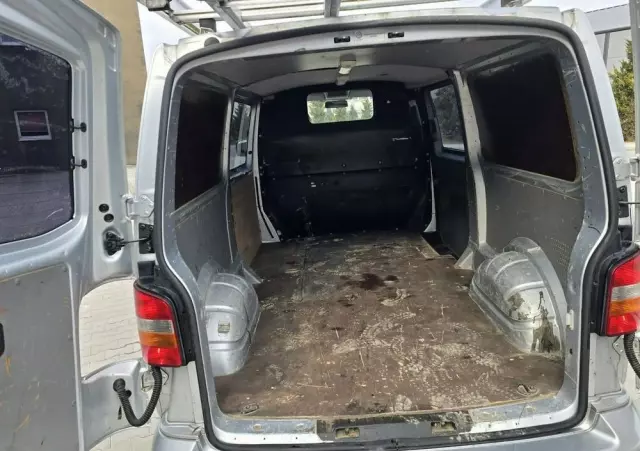 VOLKSWAGEN Transporter 