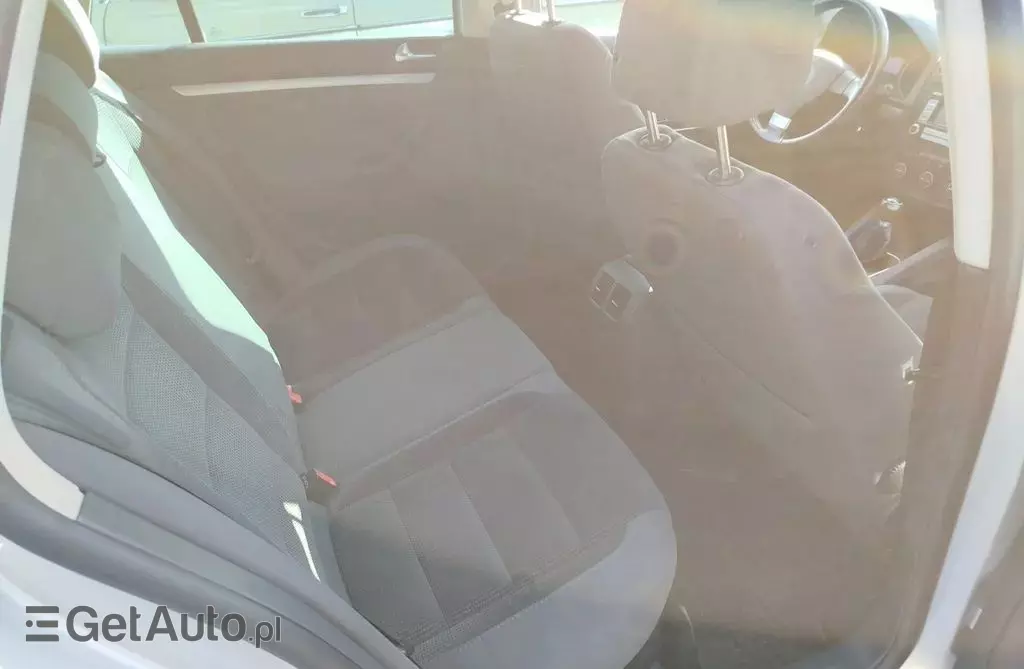 VOLKSWAGEN Golf 1.9 TDI (105 KM)