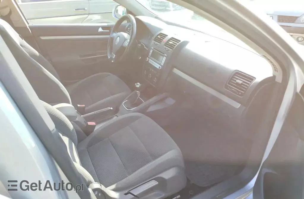 VOLKSWAGEN Golf 1.9 TDI (105 KM)