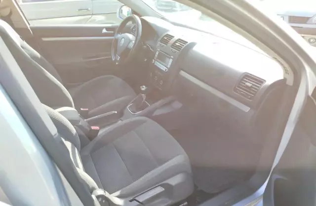 VOLKSWAGEN Golf 1.9 TDI (105 KM)