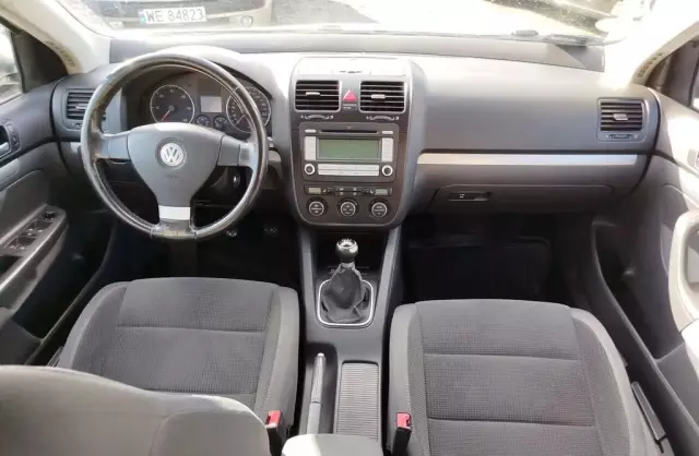 VOLKSWAGEN Golf 1.9 TDI (105 KM)