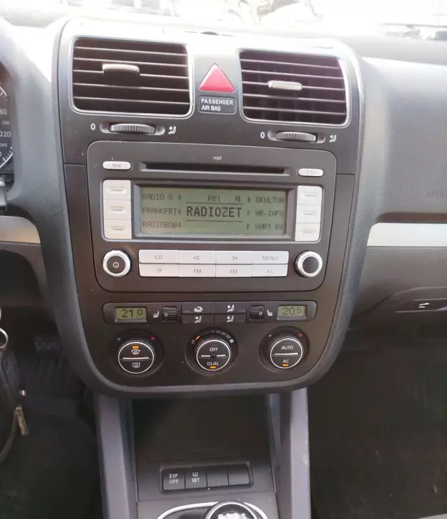 VOLKSWAGEN Golf 1.9 TDI (105 KM)