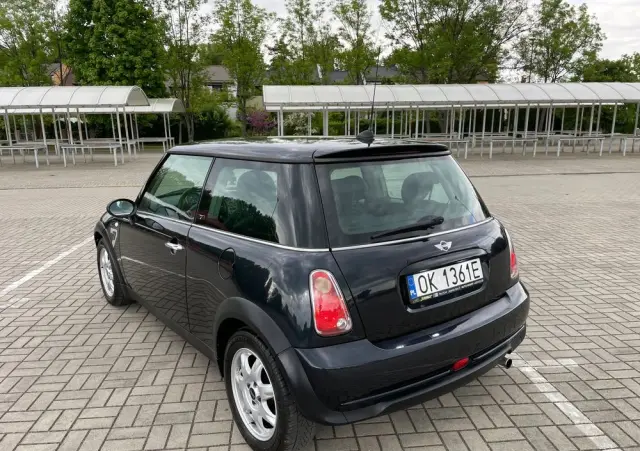MINI ONE Seven
