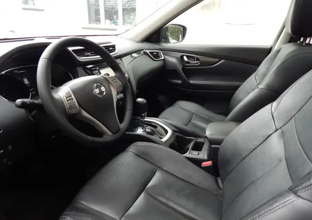 NISSAN X-Trail 1.6 dCi Xtronic 360