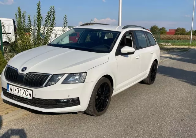 SKODA Octavia 1.6 TDI Ambition