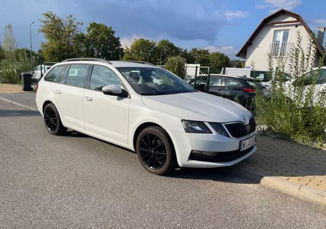 SKODA Octavia 1.6 TDI Ambition