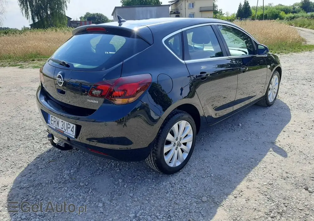 OPEL Astra 1.4 T Cosmo
