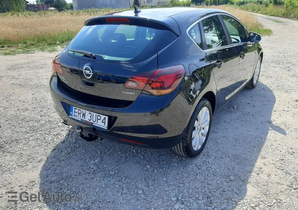 OPEL Astra 1.4 T Cosmo