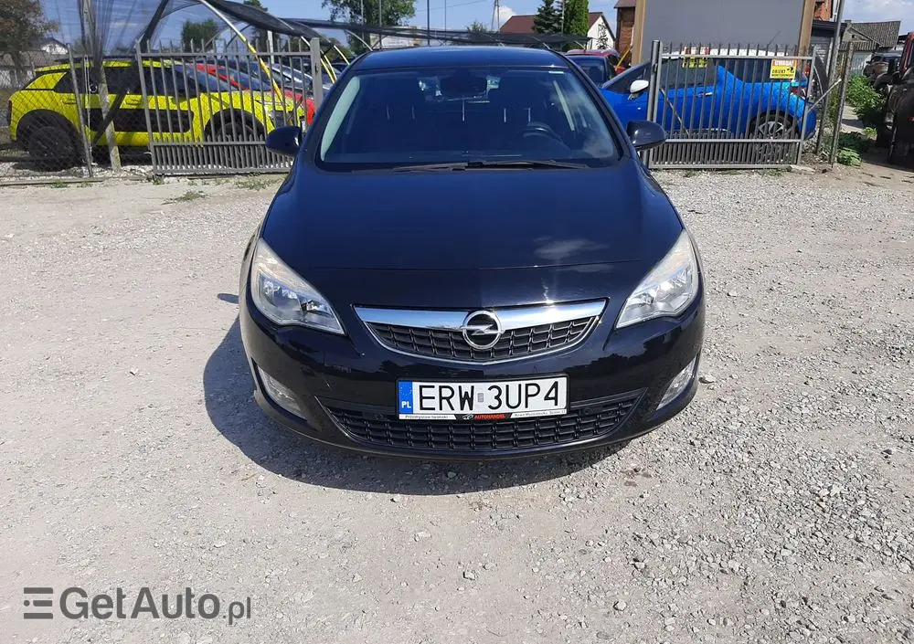 OPEL Astra 1.4 T Cosmo
