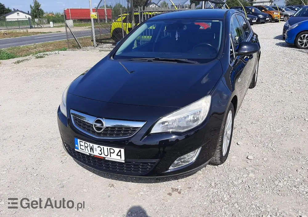 OPEL Astra 1.4 T Cosmo