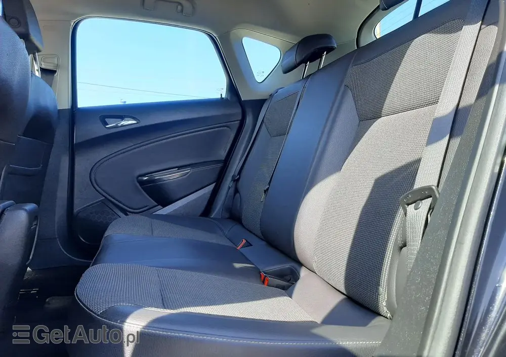 OPEL Astra 1.4 T Cosmo