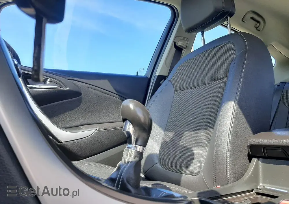 OPEL Astra 1.4 T Cosmo