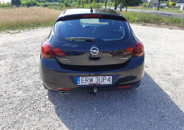 OPEL Astra 1.4 T Cosmo