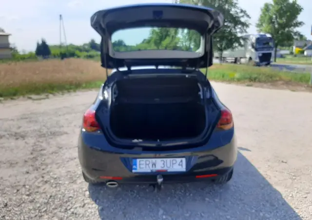 OPEL Astra 1.4 T Cosmo