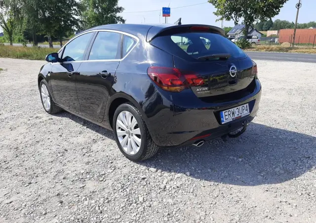 OPEL Astra 1.4 T Cosmo