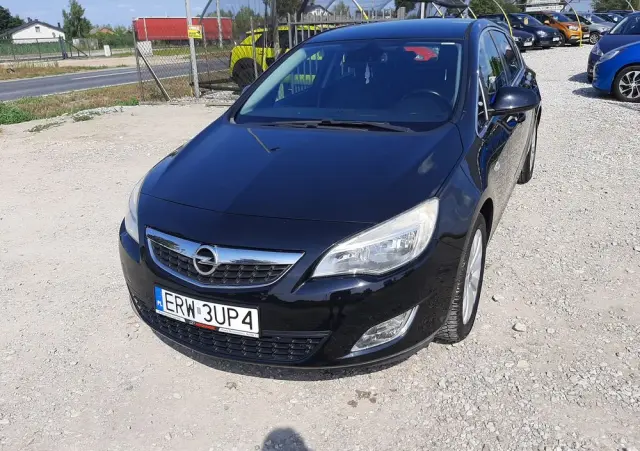 OPEL Astra 1.4 T Cosmo