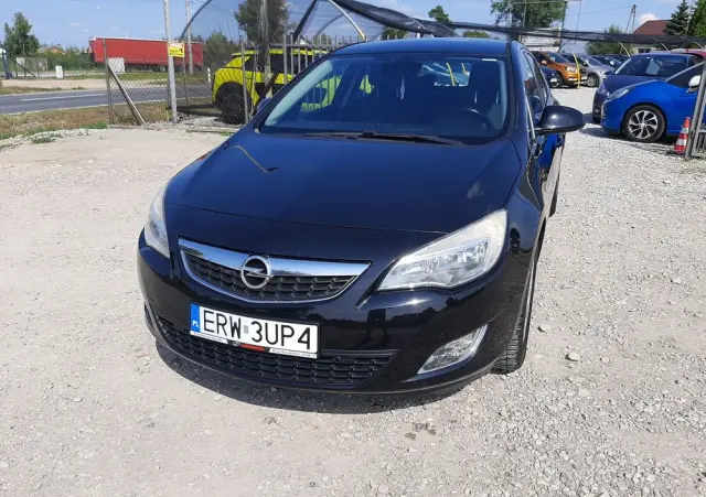 OPEL Astra 1.4 T Cosmo